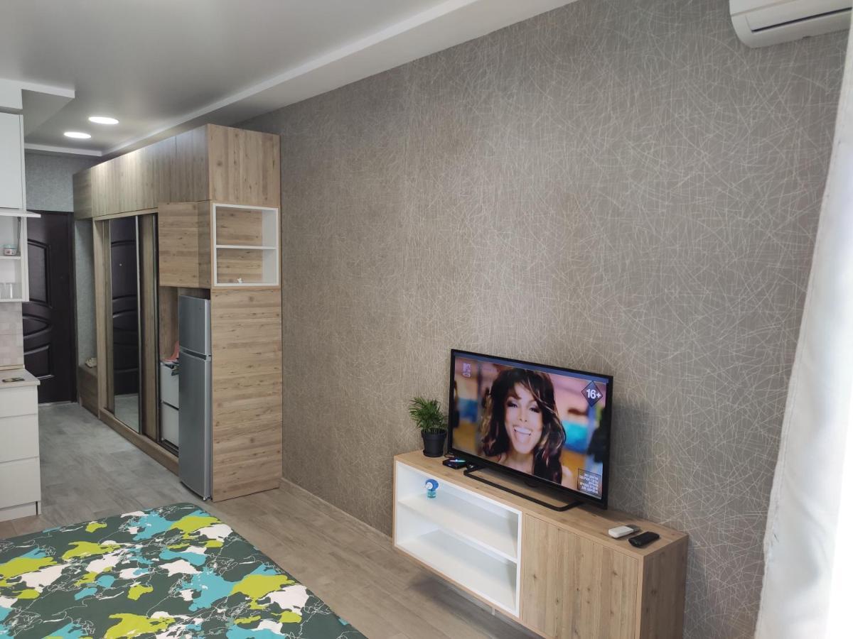Real Palace Studio Batoumi Extérieur photo